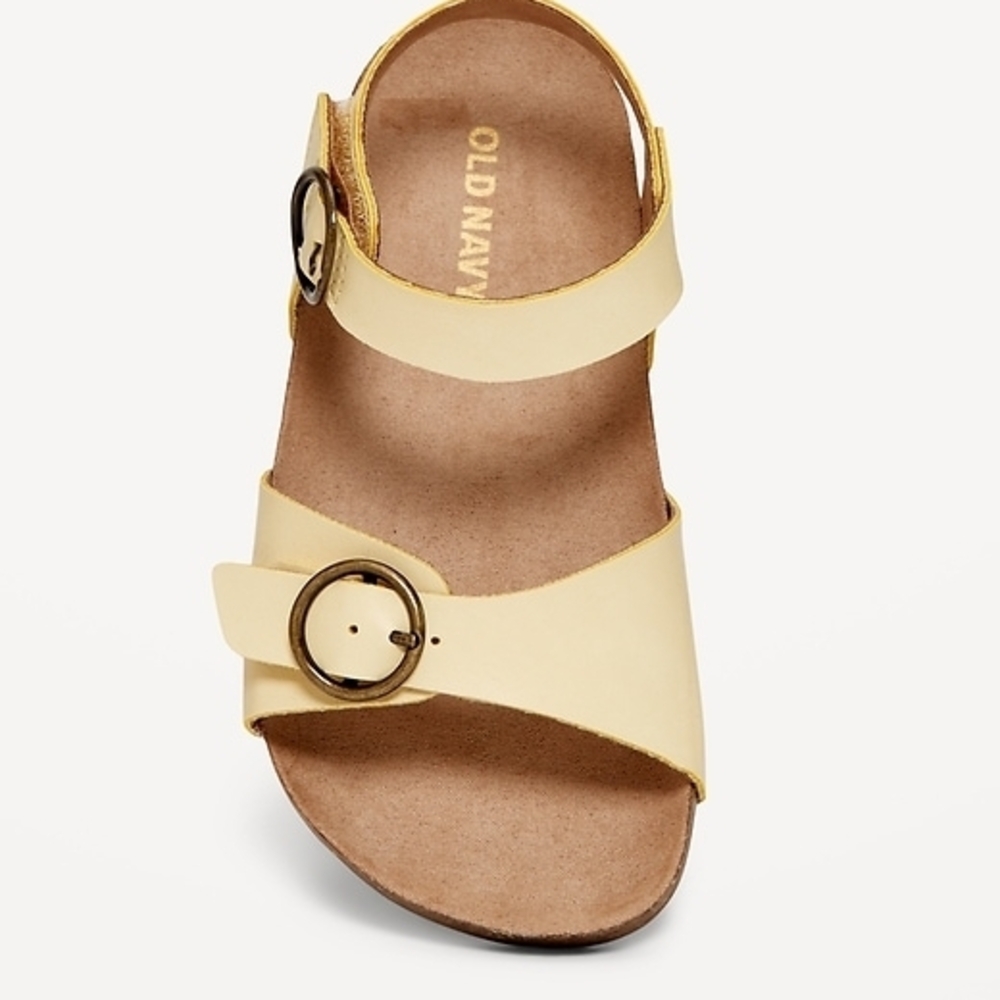Old Navy Toddler's Size 6 Light Yellow Buckle Strap Sandals